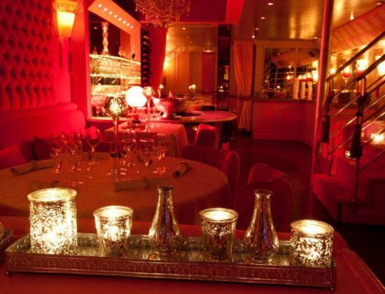 Les Chandelles Swingers Club, Paris, France
